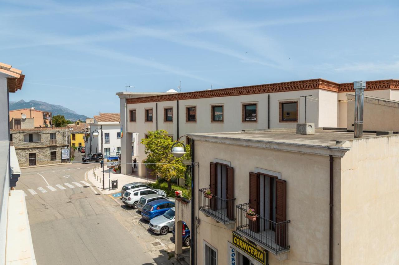 Domu Qirat - Authentic Rooms & Terraces Tortoli Bagian luar foto
