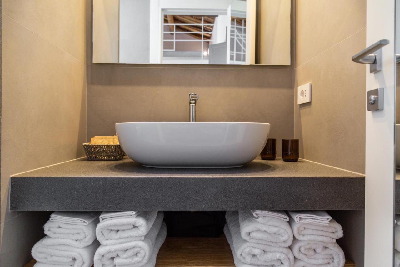 Domu Qirat - Authentic Rooms & Terraces Tortoli Bagian luar foto