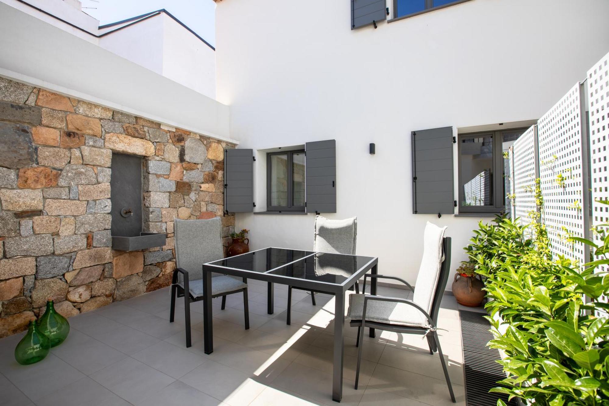 Domu Qirat - Authentic Rooms & Terraces Tortoli Bagian luar foto