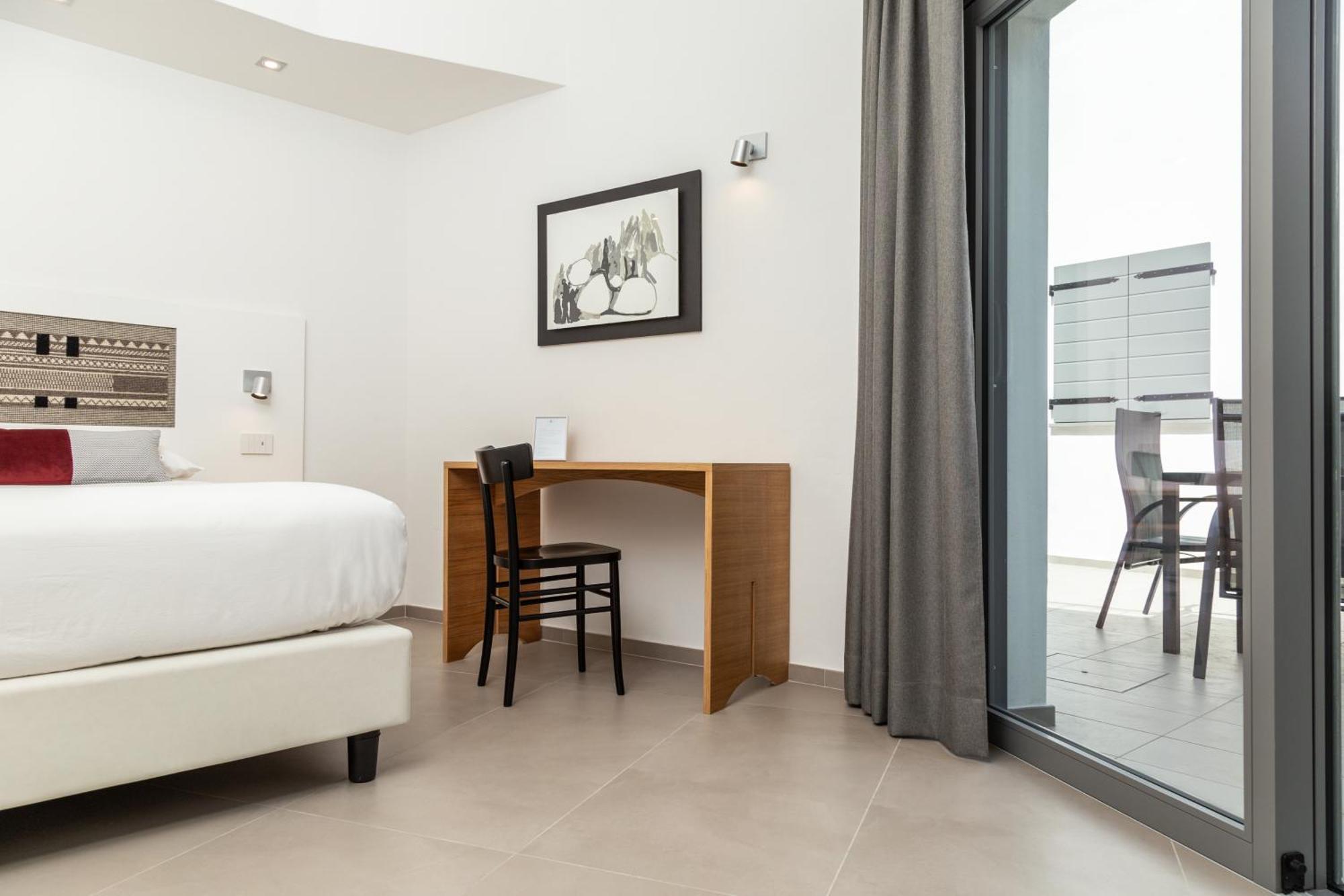Domu Qirat - Authentic Rooms & Terraces Tortoli Ruang foto